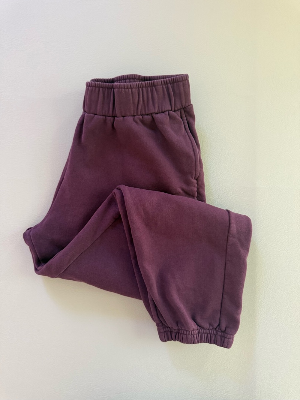 Pact Women’s Purple Cropped Joggers Sweatpants Size Large - Organic Cotton